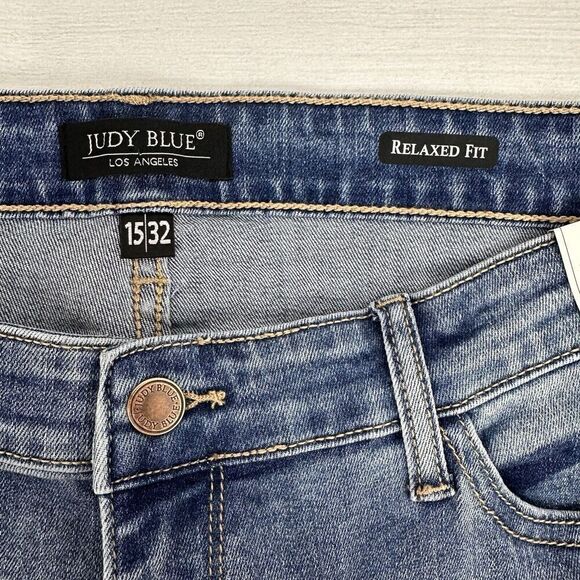 Judy Blue Jeans Women 15 / 32 Mid Rise Relaxed Fit Blue Medium Wash Tapered NWT - Picture 9 of 16